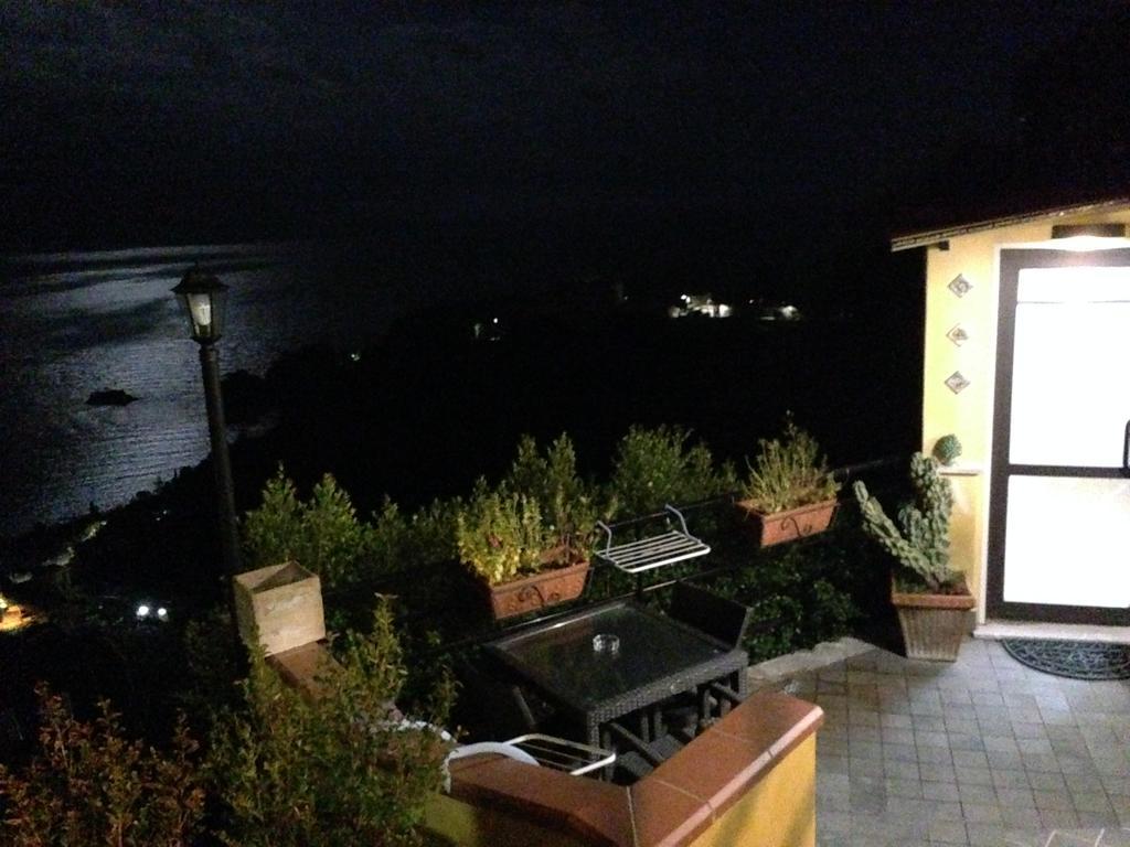 B&B La Terrazza Sul Mare Taormina Eksteriør bilde