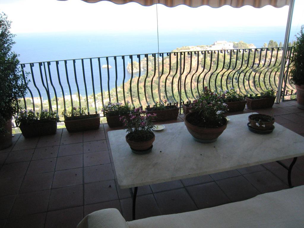 B&B La Terrazza Sul Mare Taormina Rom bilde