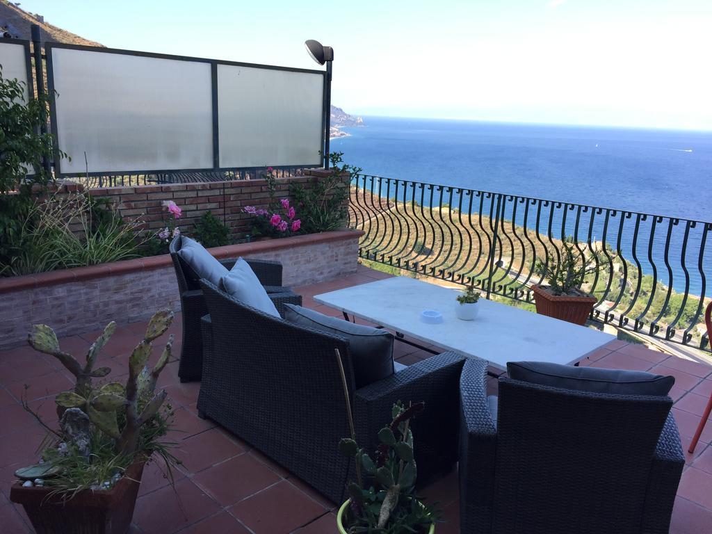 B&B La Terrazza Sul Mare Taormina Eksteriør bilde